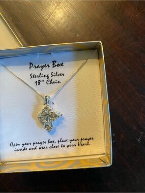 Vintage Sterling Silver 925 Cross Prayer Box and 18" Silver Box Chain NEW Italy